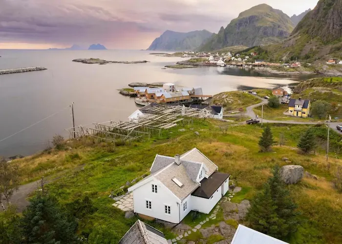 Historic House, 1880 - Stunning Panoramic Views *