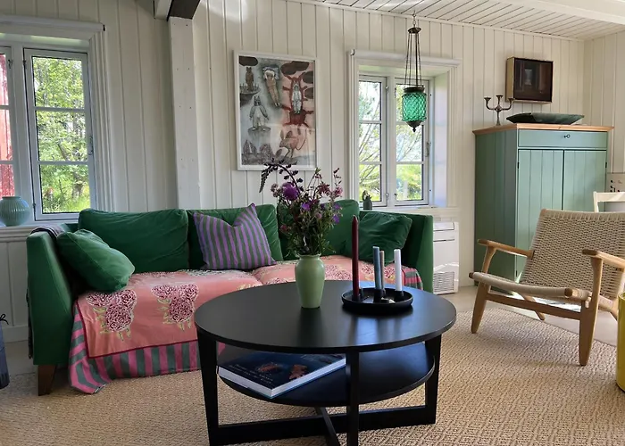 Historic House, 1880 - Stunning Panoramic Views *